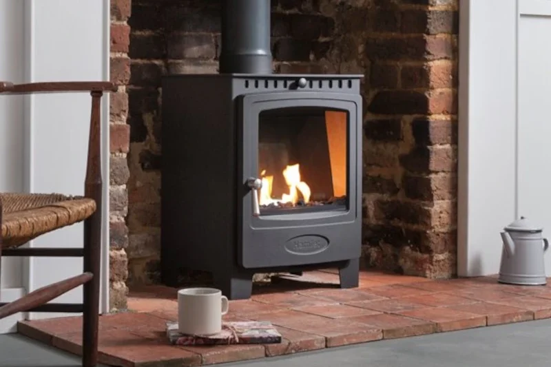 The Arada Solution 5 Bio-ethanol stove - in black